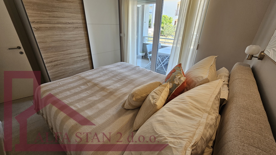 AFFITTO A LUNGO TERMINE – Appartamento monolocale confortevole, Seget Donji (Trogir)