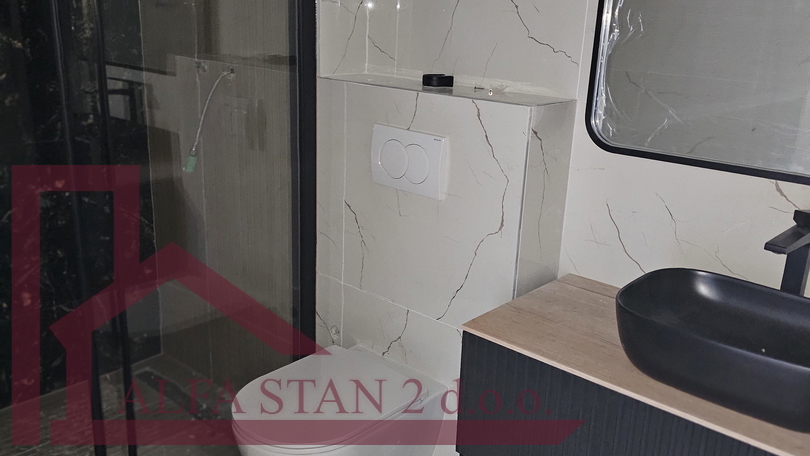 Podstrana, Grljevac, Apartment 3 rooms + dining room + terrace + storage + 2 garage parking spaces