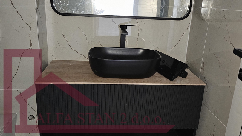 Podstrana, Grljevac, Apartment 3 rooms + dining room + terrace + storage + 2 garage parking spaces