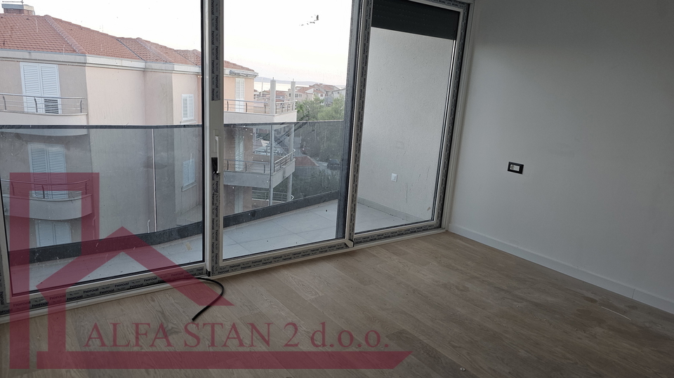 Podstrana&comma; Grljevac&comma; Wohnung 3Z&plus;DB &plus; Terrasse &plus; Abstellraum &plus; 2 Garagenstellpl&auml;tze