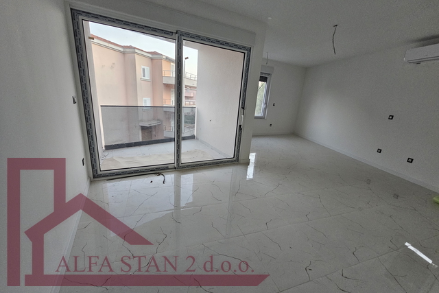 Podstrana, Grljevac, Wohnung 2 Zimmer + Wohnzimmer zum Verkauf, 253.194€