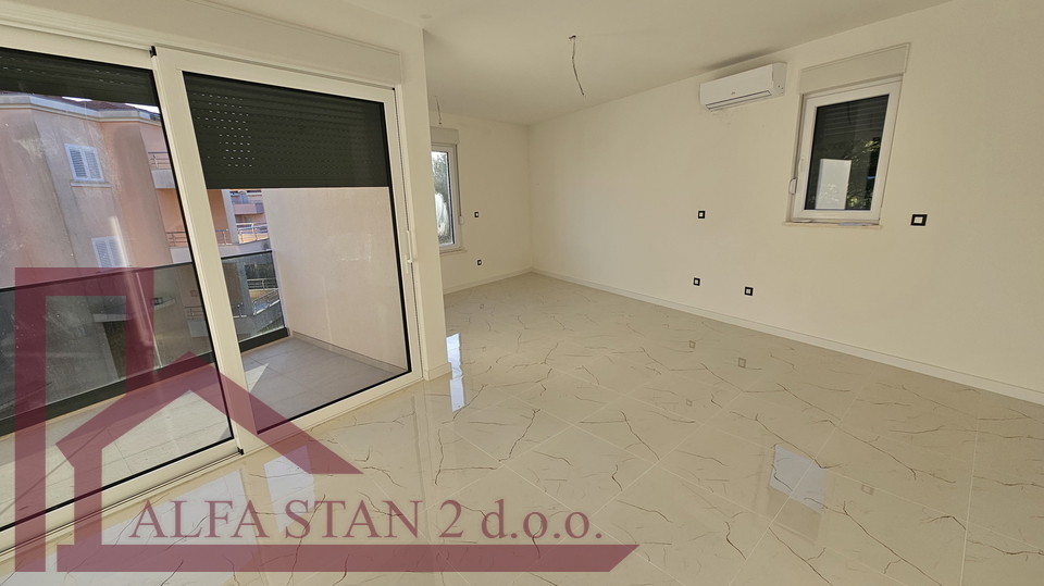Podstrana&comma; Grljevac&comma; Appartamento 2 camere &plus; soggiorno con angolo cottura in vendita&comma; 253&period;194&euro;