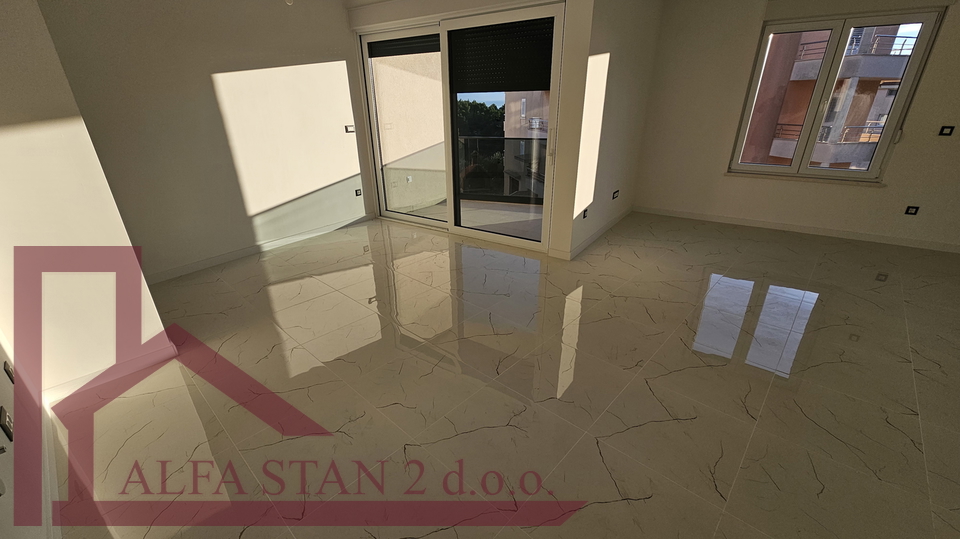 Podstrana&comma; Grljevac&comma; Appartamento 2 camere &plus; soggiorno con angolo cottura in vendita&comma; 253&period;194&euro;