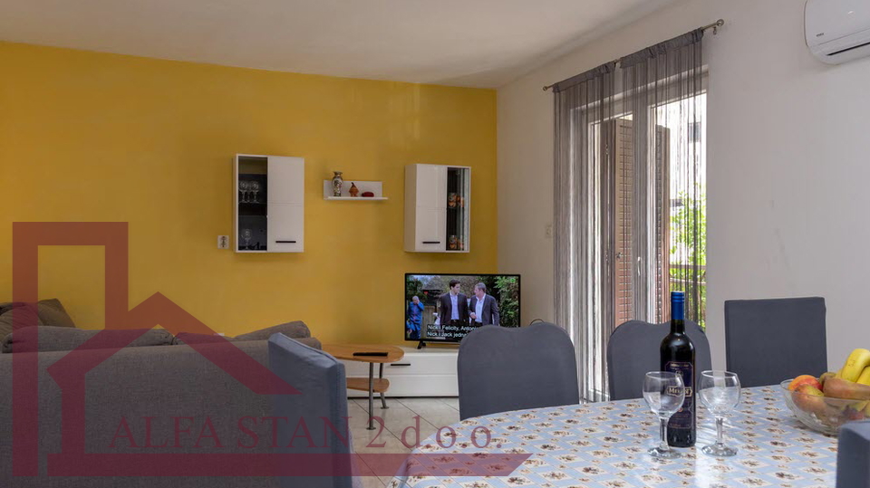 SPLIT &ndash; VISOKA&comma; PROSTRAN TROSOBAN STAN S DVA BALKONA I PARKIRNIM MJESTOM&excl; Dugoro&ccaron;ni najam