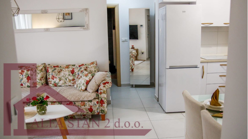 DUGORO&Ccaron;NI NAJAM &ndash; NOVOGRADNJA&comma; STRO&Zcaron;ANAC&comma; PODSTRANA &comma; 2 SPAVA&Cacute;E SOBE &comma; PARKIRNO MJESTO