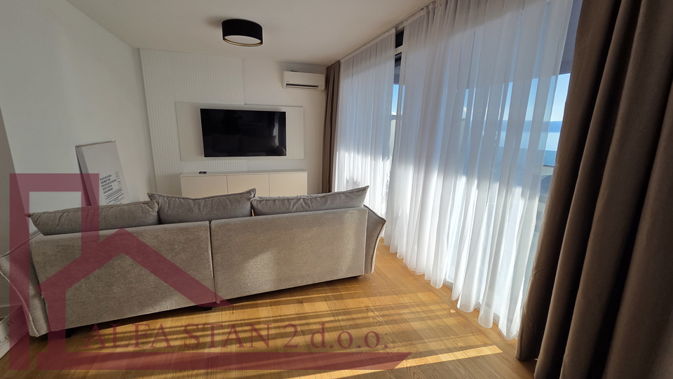 Podstrana&comma; Grljevac&comma; prvo useljenje&excl;&excl;&excl; Dvosoban stan za dugoro&ccaron;ni najam sa prekrasnim pogledom