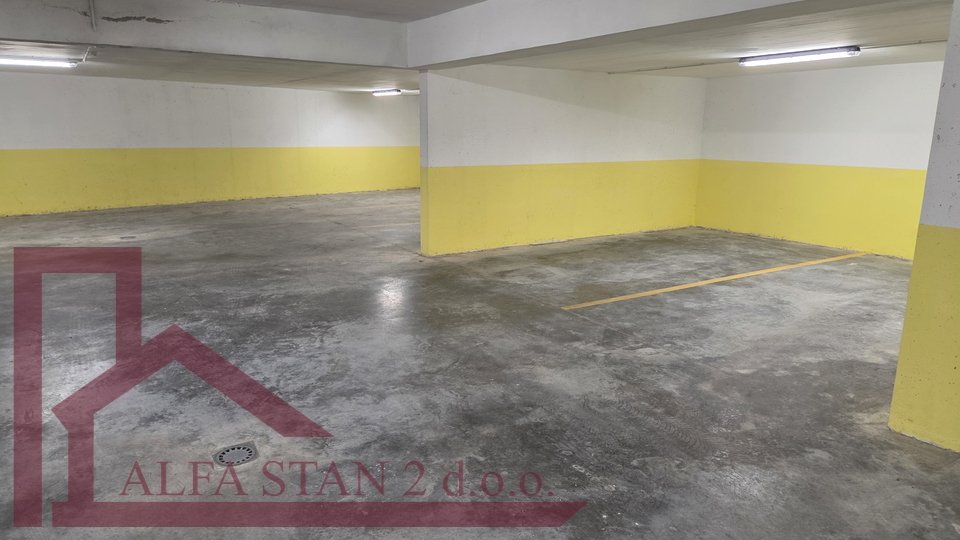 Podstrana&comma; Grljevac&comma; prvo useljenje&excl;&excl;&excl; Dvosoban stan za dugoro&ccaron;ni najam sa prekrasnim pogledom