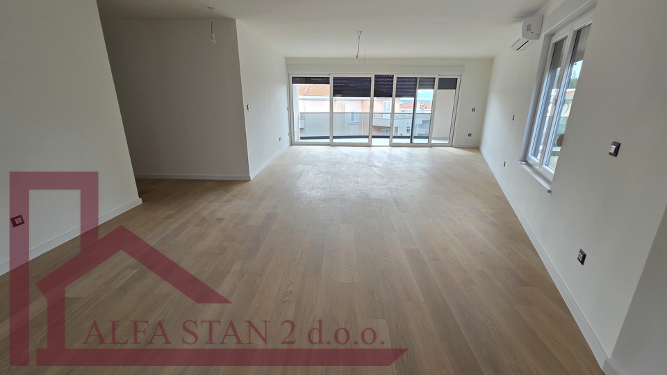 Podstrana&comma; Grljevac&comma; Wohnung 3Z&plus;DB &plus; Terrasse &plus; Abstellraum &plus; 2 Garagenstellpl&auml;tze