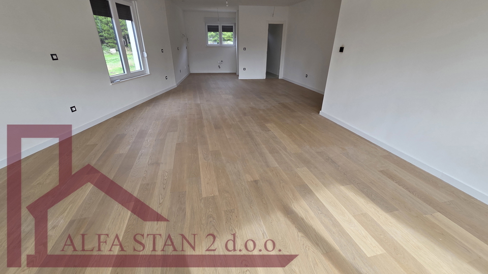 Podstrana&comma; Grljevac&comma; Apartment 3 rooms &plus; dining room &plus; terrace &plus; storage &plus; 2 garage parking spaces