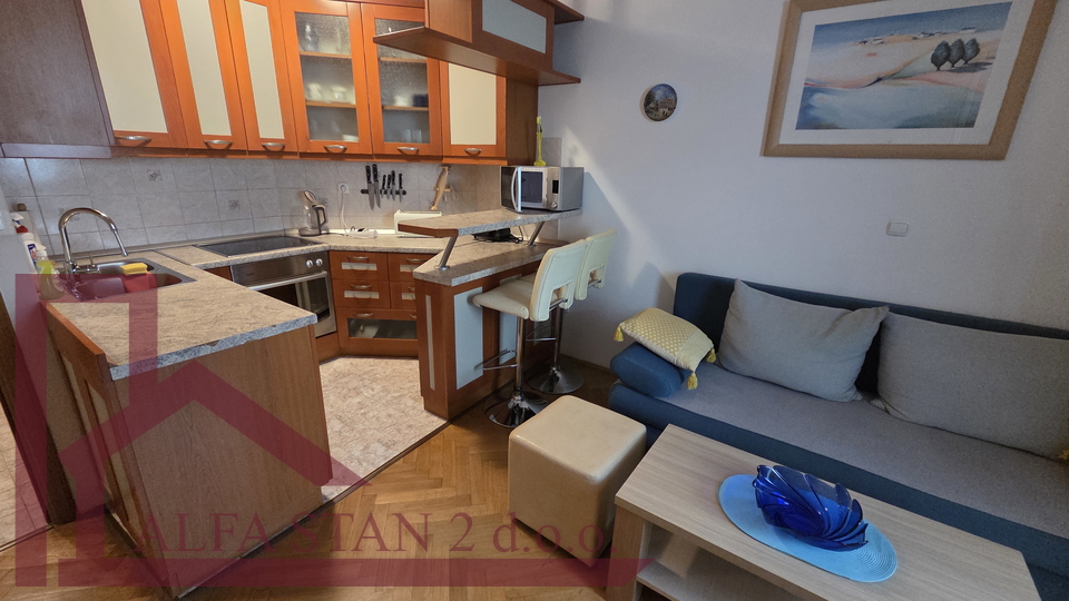 Firule&comma; Split &vert; Dugoro&ccaron;ni najam stana 43 m&sup2; &ndash; Blizu mora i pla&zcaron;e od  01&period;07&period;26