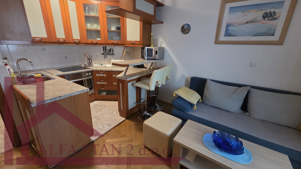 Firule&comma; Split &vert; Dugoro&ccaron;ni najam stana 43 m&sup2; &ndash; Blizu mora i pla&zcaron;e od  02&period;09&period;26