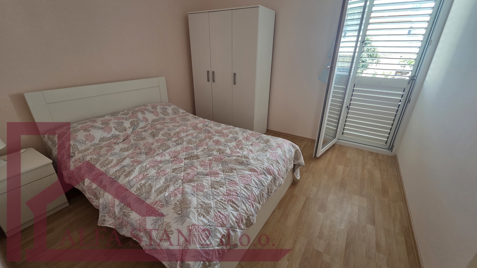 LANGZEITMIETE &ndash; 2-ZIMMER-WOHNUNG&comma; PODSTRANA &ndash; STROZANAC