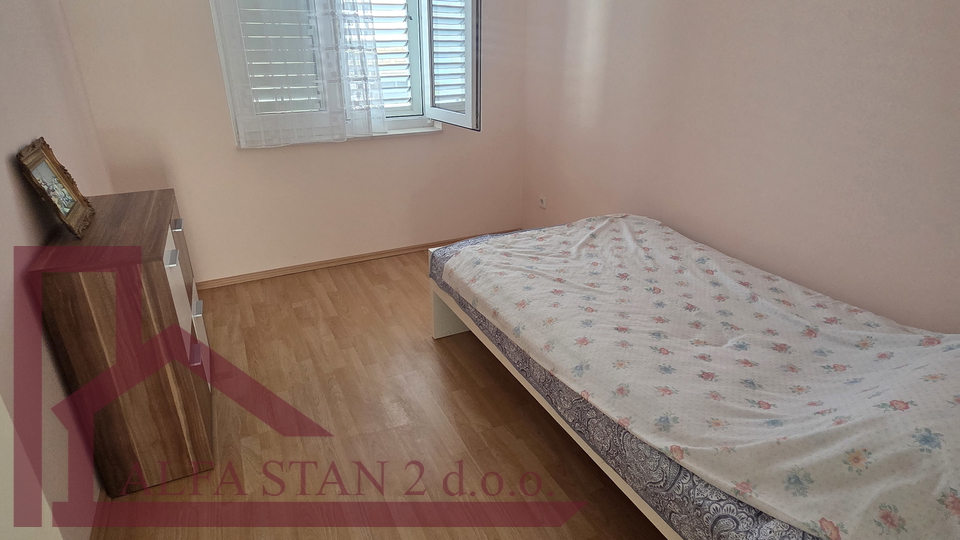 LANGZEITMIETE &ndash; 2-ZIMMER-WOHNUNG&comma; PODSTRANA &ndash; STROZANAC