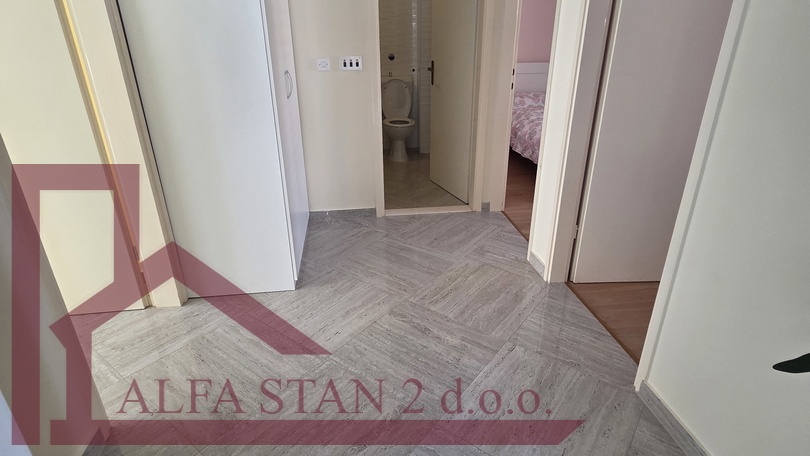 DUGORO&Ccaron;NI NAJAM &ndash; DVOSOBAN STAN&comma; PODSTRANA &ndash; STRO&Zcaron;ANAC