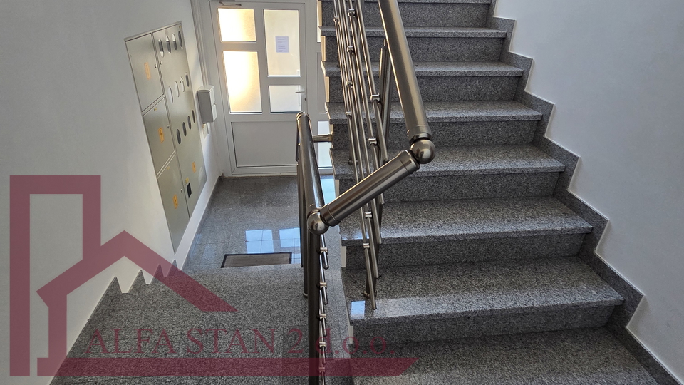 Appartamento&comma; 70 m2&comma; Vendita&comma; Podstrana