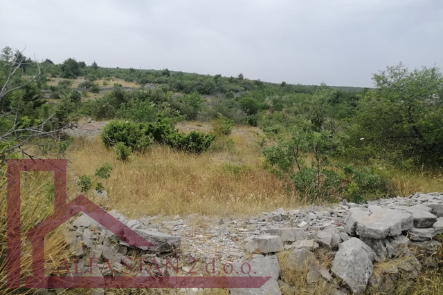 Prodaja građevinskog zemljišta Primošten, Vadalj