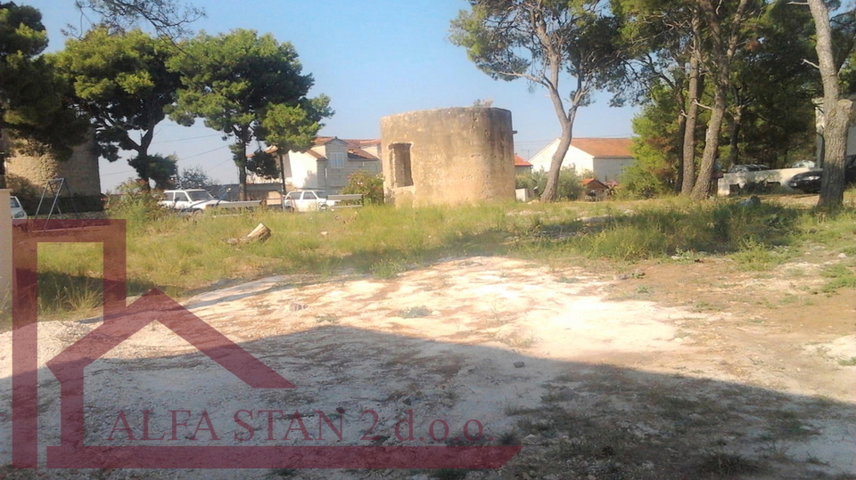 Milna Brač terreno edificabile - 1630 m2