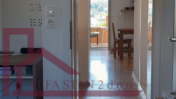 House&comma; 162 m2&comma; For Sale&comma; Okrug - Okrug Gornji