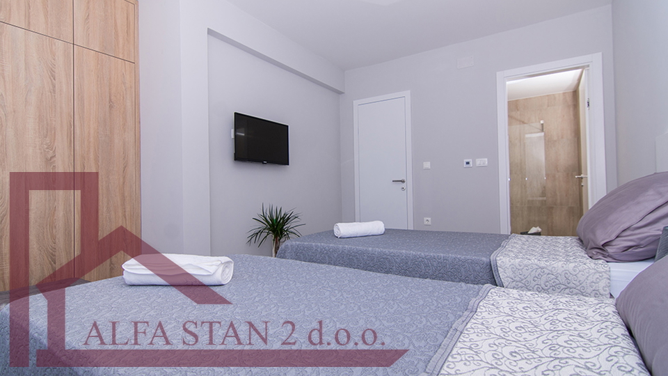 Ville di nuova costruzione a Kaštel Kambelovac - 300 m dal mare