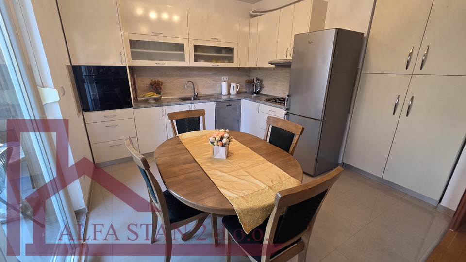 Appartamento&comma; 70 m2&comma; Vendita&comma; Podstrana