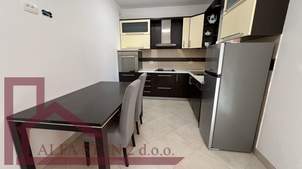 Appartamento, 53 m2, Affitto, Solin - Japirko