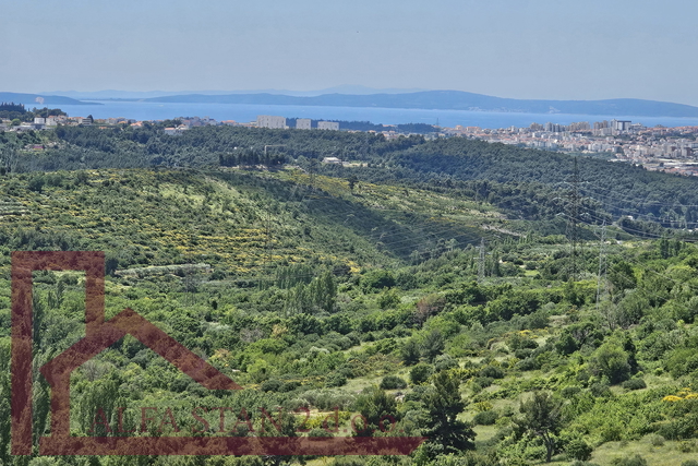 Građevinsko zemljište sa otvorenim pogledom na Split