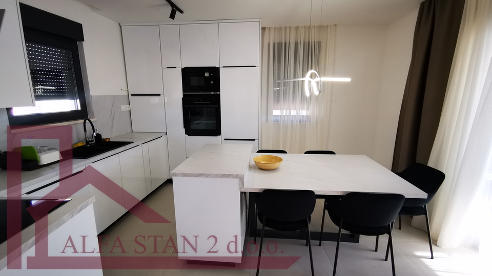 Wohnung&comma; 143 m2&comma; Verkauf&comma; Podstrana - Stro&zcaron;anac