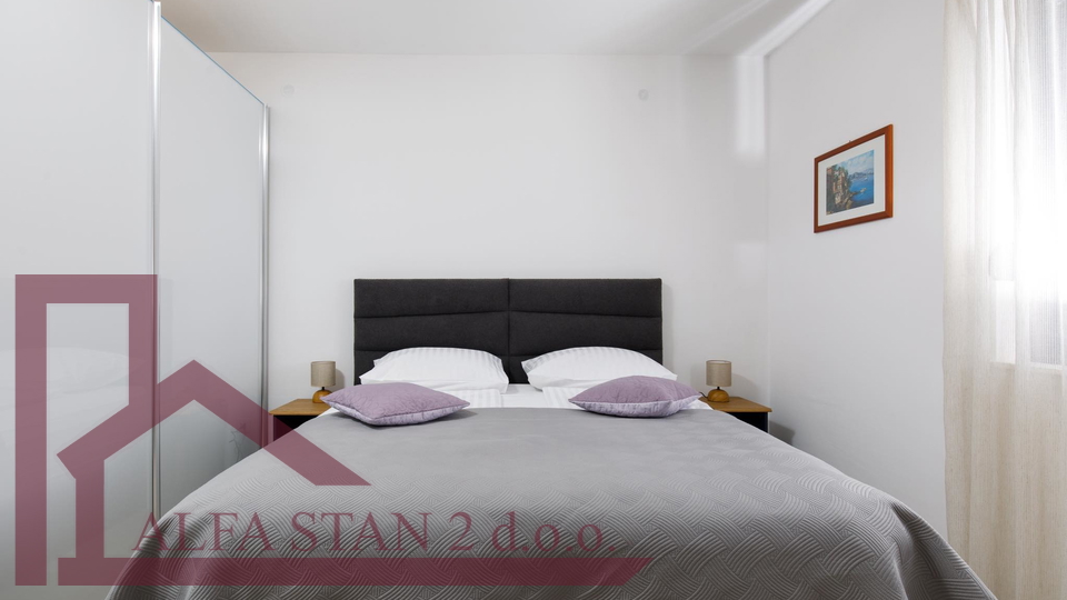 House, 100 m2, For Rent, Drniš