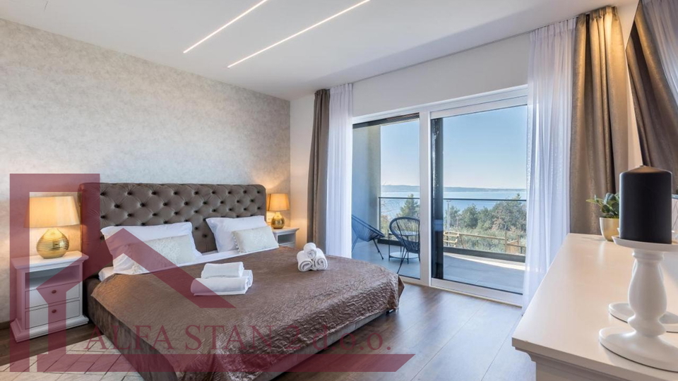Zu verkaufen&colon; Luxuri&ouml;se Villa mit Pool und Meerblick &ndash; Podstrana&comma; Split