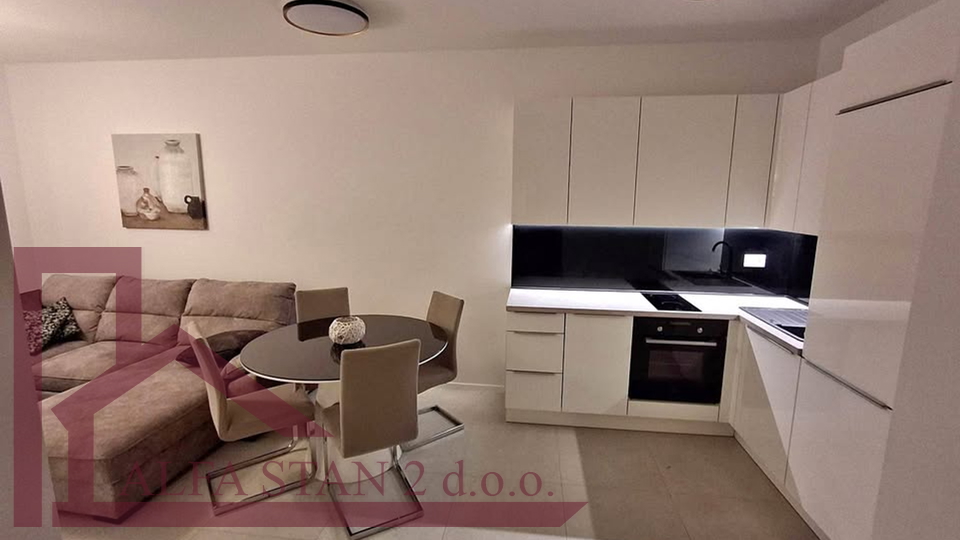 Dugoročan najam  stana u novogradnji,  Sirobuja   42 m2