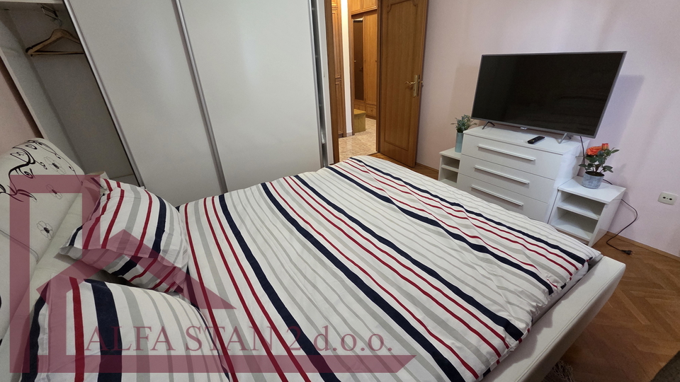 Split&comma; Firule&comma; Jednosoban stan za dugoro&ccaron;ni najam