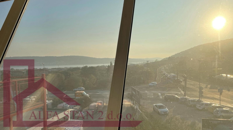 NAJAM POSLOVNOG PROSTORA - PLANO&comma; TROGIR
