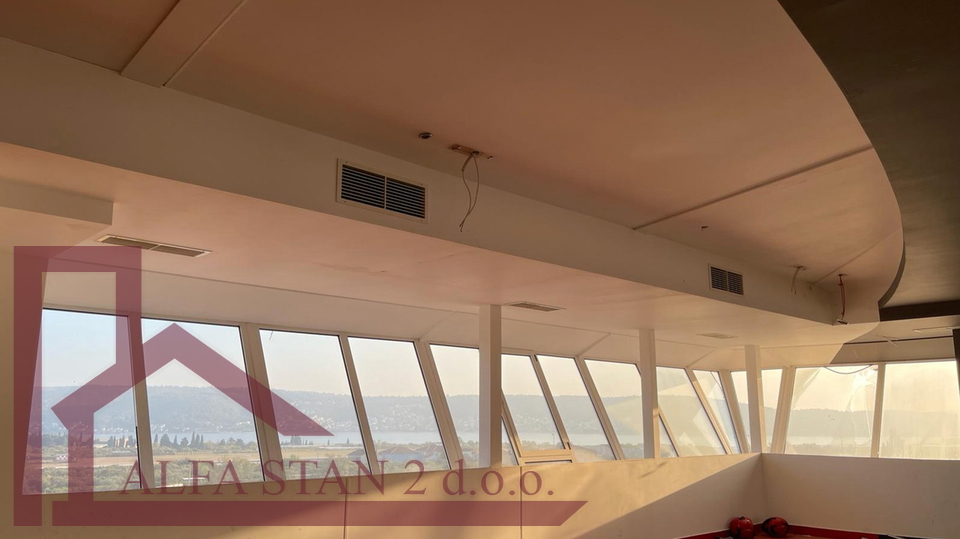 NAJAM POSLOVNOG PROSTORA - PLANO&comma; TROGIR