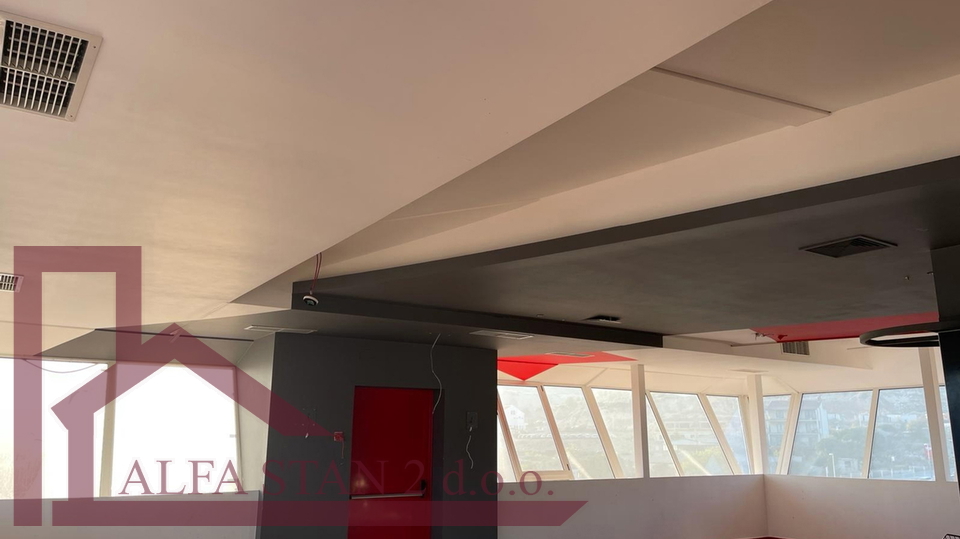 NAJAM POSLOVNOG PROSTORA - PLANO&comma; TROGIR