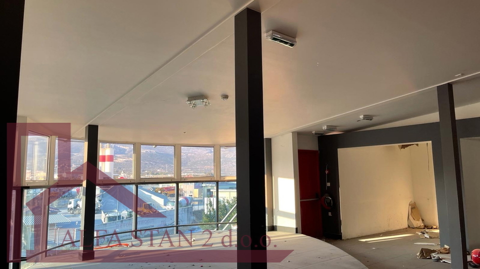 NAJAM POSLOVNOG PROSTORA - PLANO&comma; TROGIR