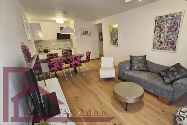 Appartamento, 83 m2, Affitto, Split - Mertojak