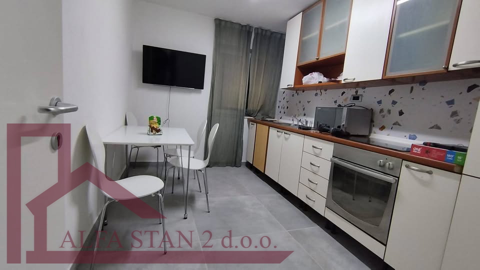 Dugoro&ccaron;an najam stana za radnike Neslanovac&comma; Split