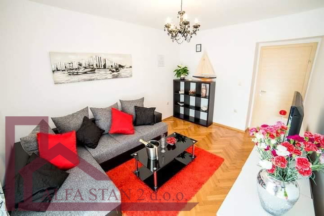 Dvosoban stan, Split,  Manuš za dugoročni najam