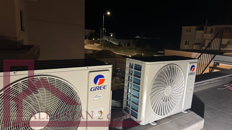 Podstrana, appartamento 68 m2, secondo fila al mare