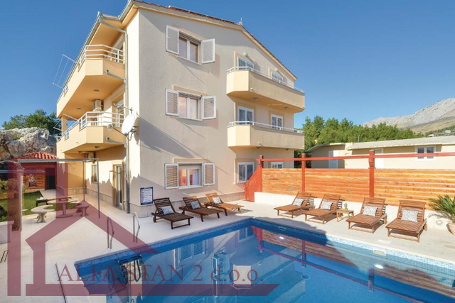 Haus, 522 m2, Verkauf, Podstrana