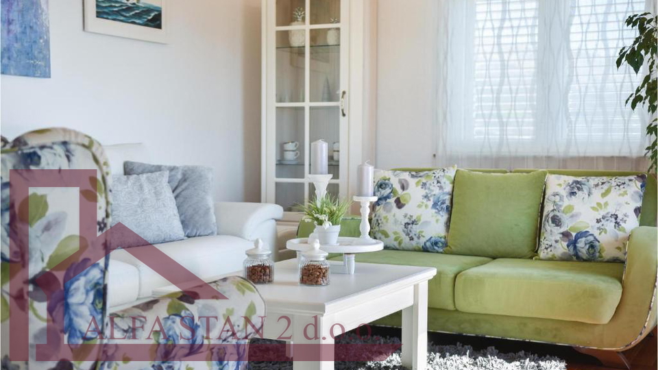 Haus, 522 m2, Verkauf, Podstrana
