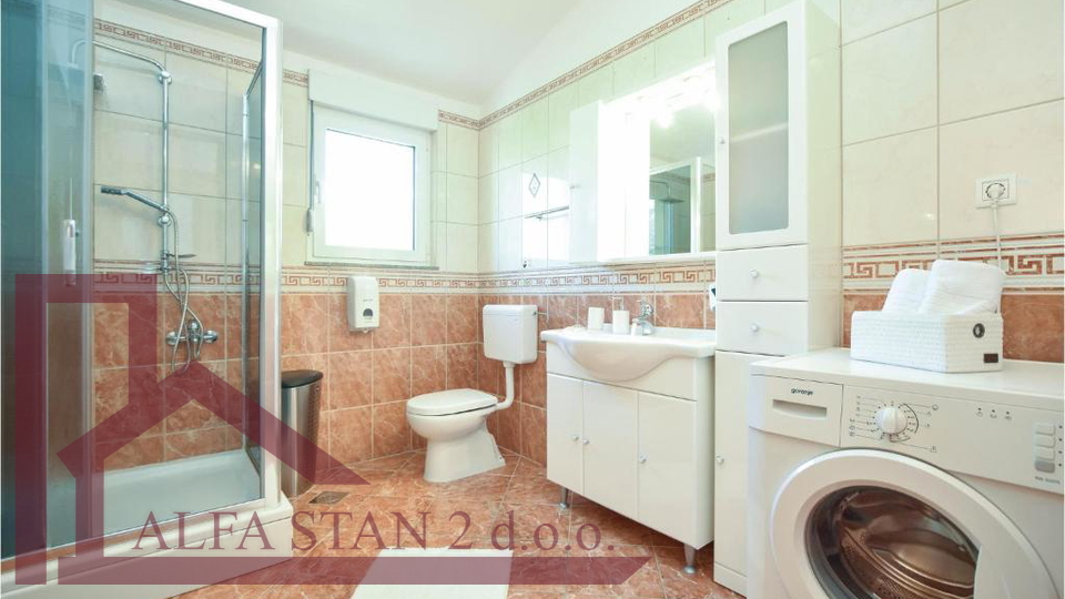 Haus, 522 m2, Verkauf, Podstrana