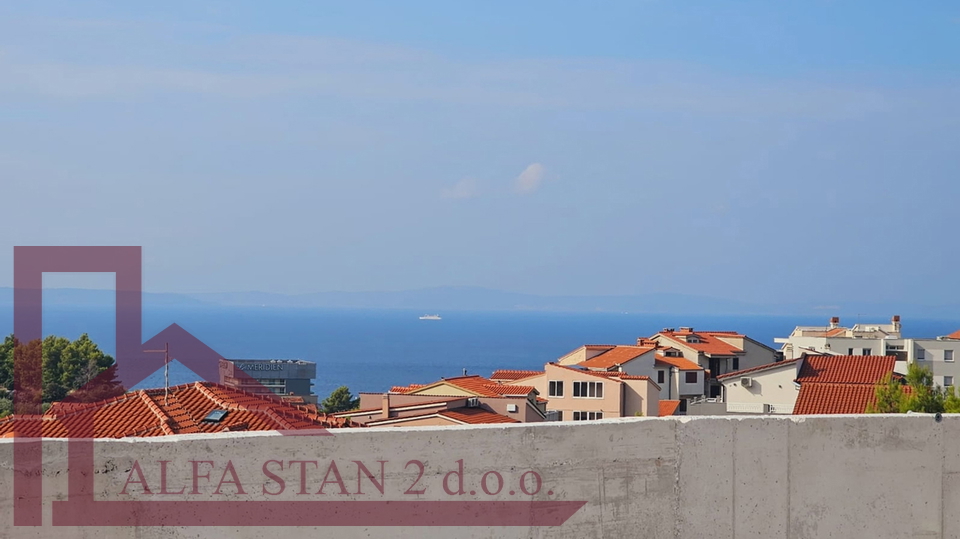 Podstrana, Grljevac, Apartment 3 rooms + dining room + terrace + storage + 2 garage parking spaces