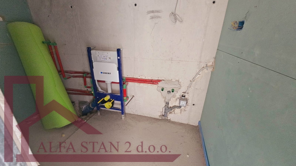 Podstrana, Grljevac, Apartment 3 bedrooms + dining room + terrace + 2 garage parking spaces