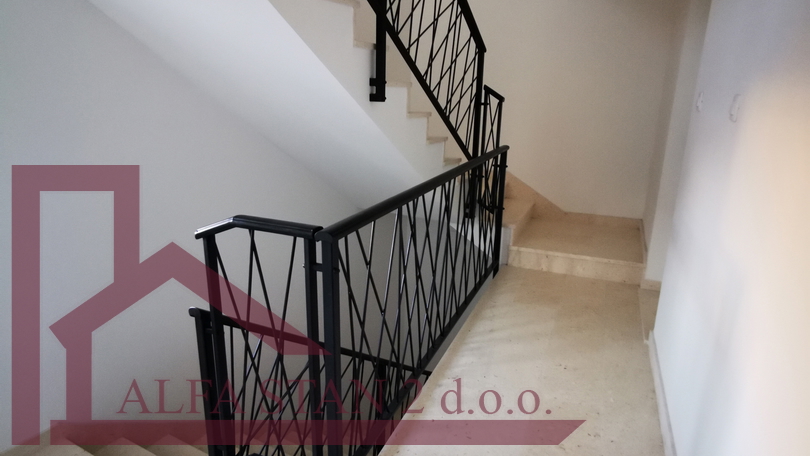 Podstrana, Strožanac, Beautiful newly built two-bedroom apartment for long-term rent