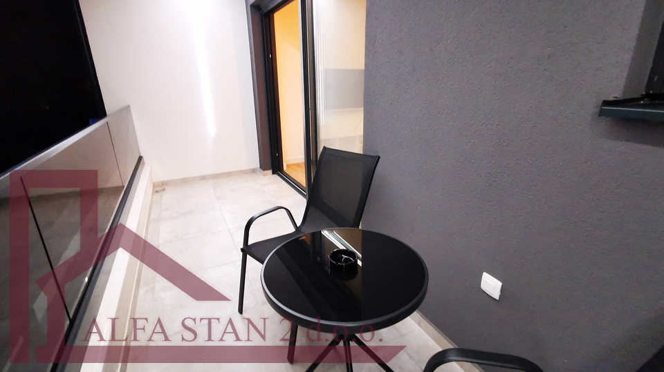 Podstrana, Strožanac, Beautiful newly built two-bedroom apartment for long-term rent