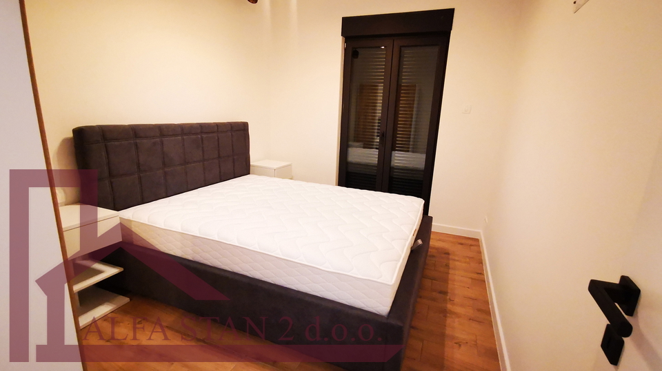 Podstrana, Strožanac, Beautiful newly built two-bedroom apartment for long-term rent
