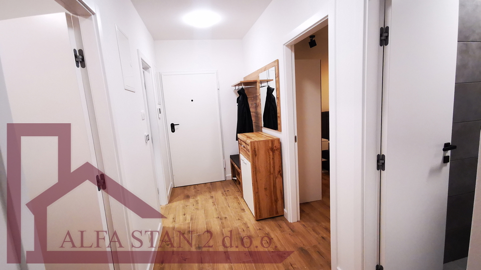 Podstrana, Strožanac, Beautiful newly built two-bedroom apartment for long-term rent