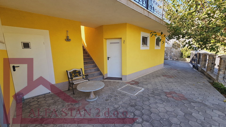 Haus&comma; 174 m2&comma; Verkauf&comma; &Zcaron;rnovnica