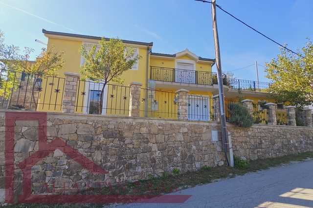 Haus, 174 m2, Verkauf, Žrnovnica